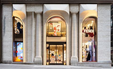 fendi roma store.